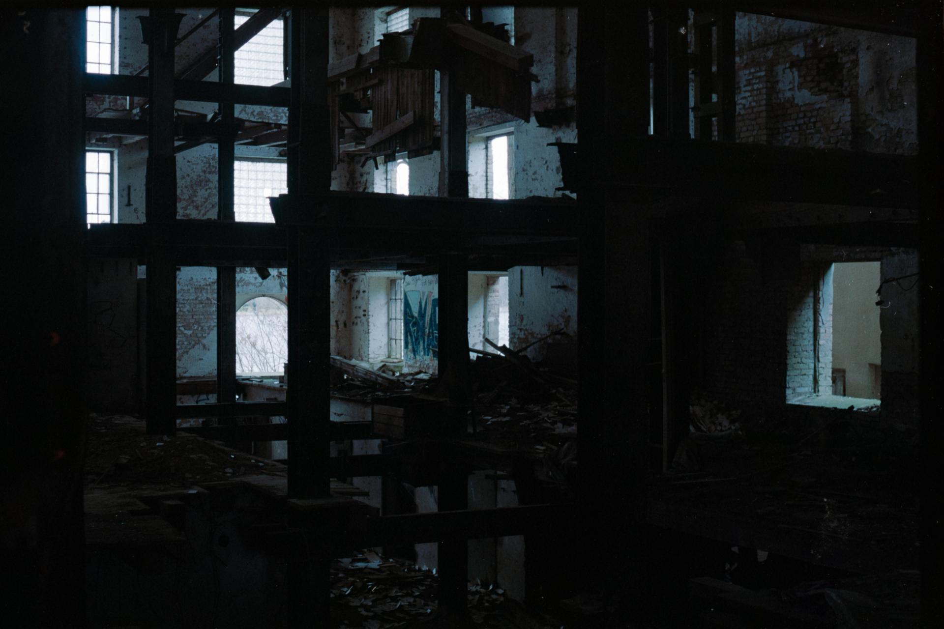 Thumbnail /2022 Brandenburg/Fürstenberg/Abandoned Inside.jpg